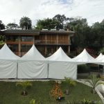 Tenda 4x4 com fechamento